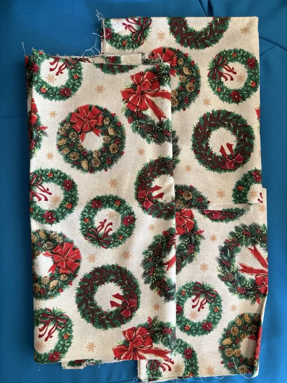Christmas Wreaths on Beige Cotton Fabric Remnants 5 Pieces